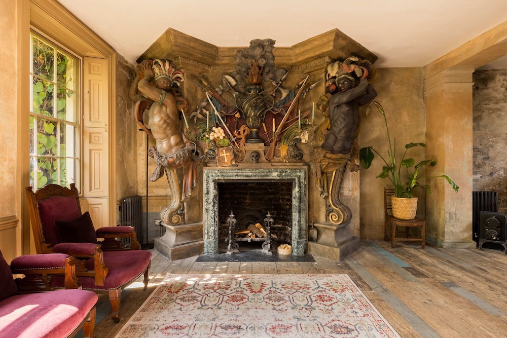 Extraordinary Grade Ii-listed Early Georgian Home