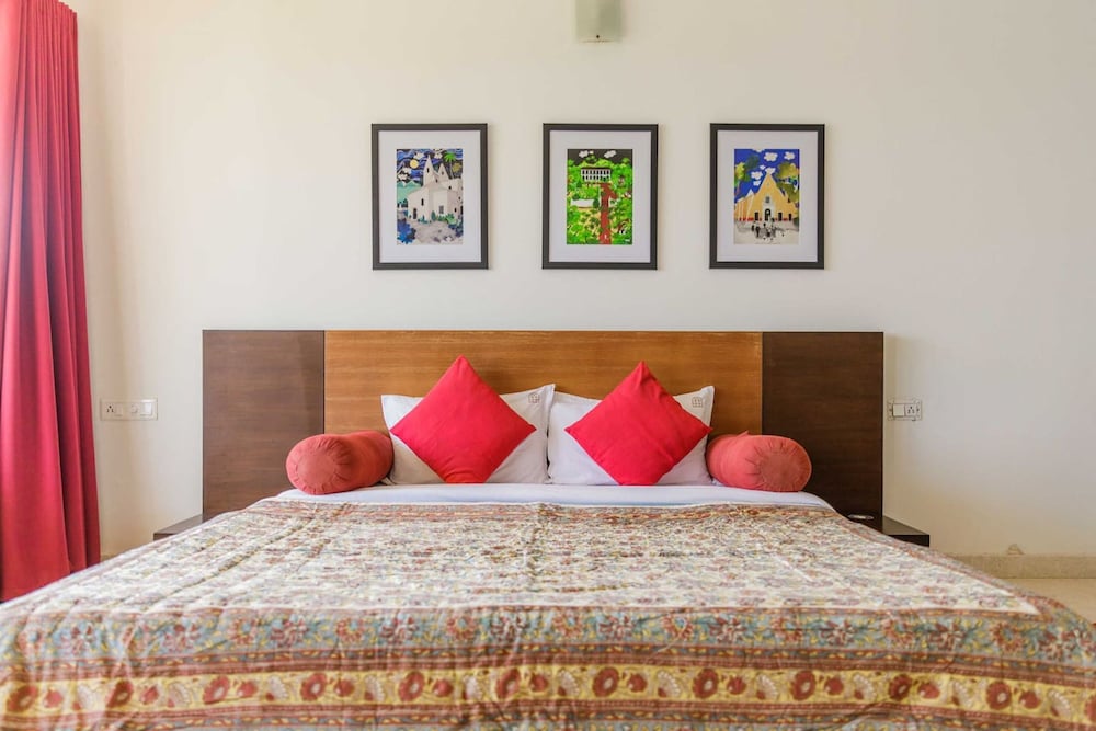 Stunning Hilltop 3BR Villa w Pool and River View