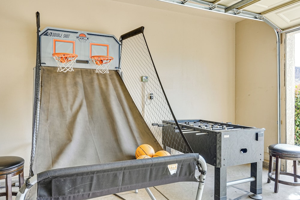 Home w/ Game Room: Near Zion National Park!