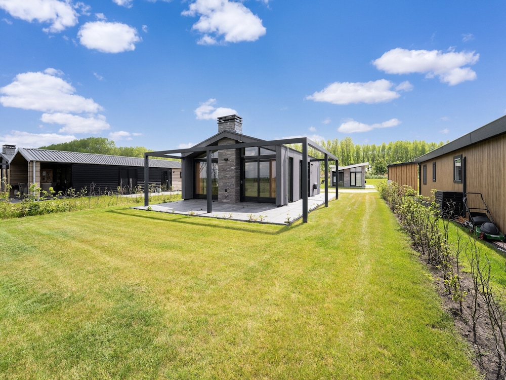 Tranquil Holiday Home With Views