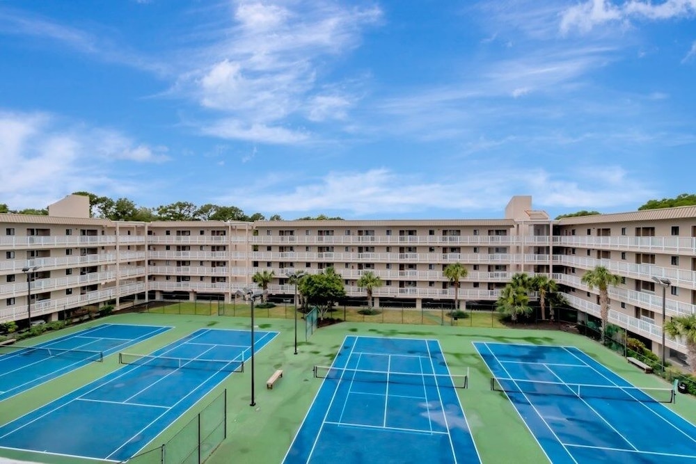 Toes In The Water / 4406 Hhr 2 Bedroom Condo by RedAwning view 3
