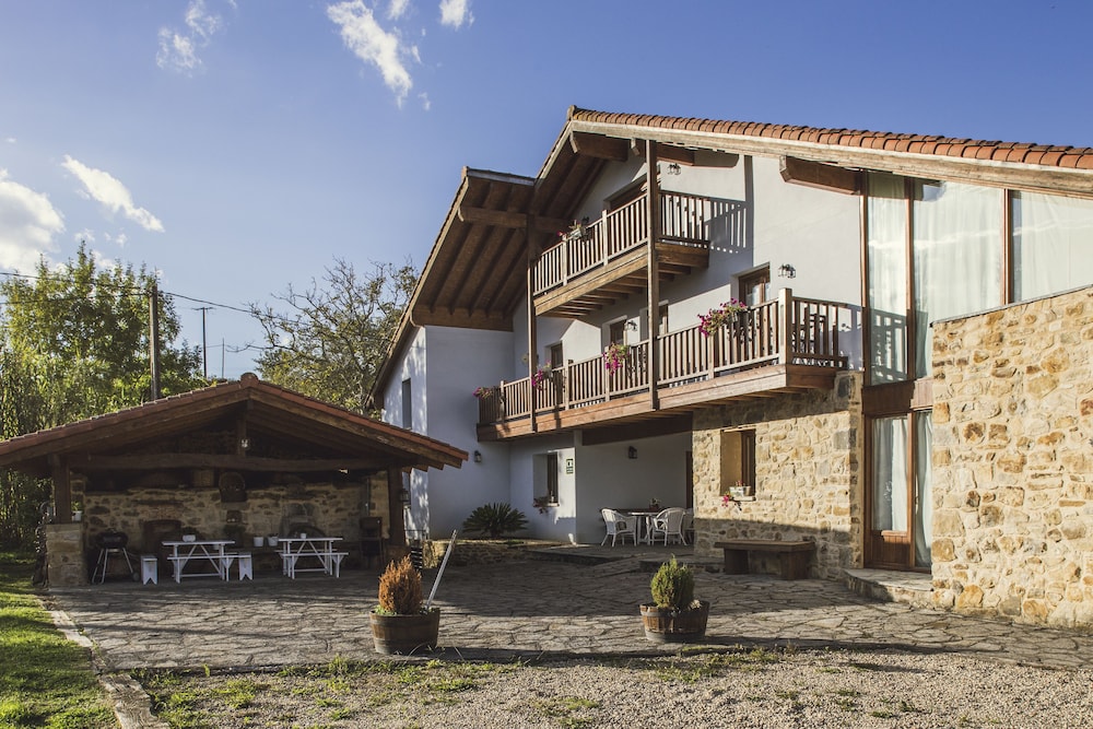 Hotel Casa Rural Errota-Barri - Image 1