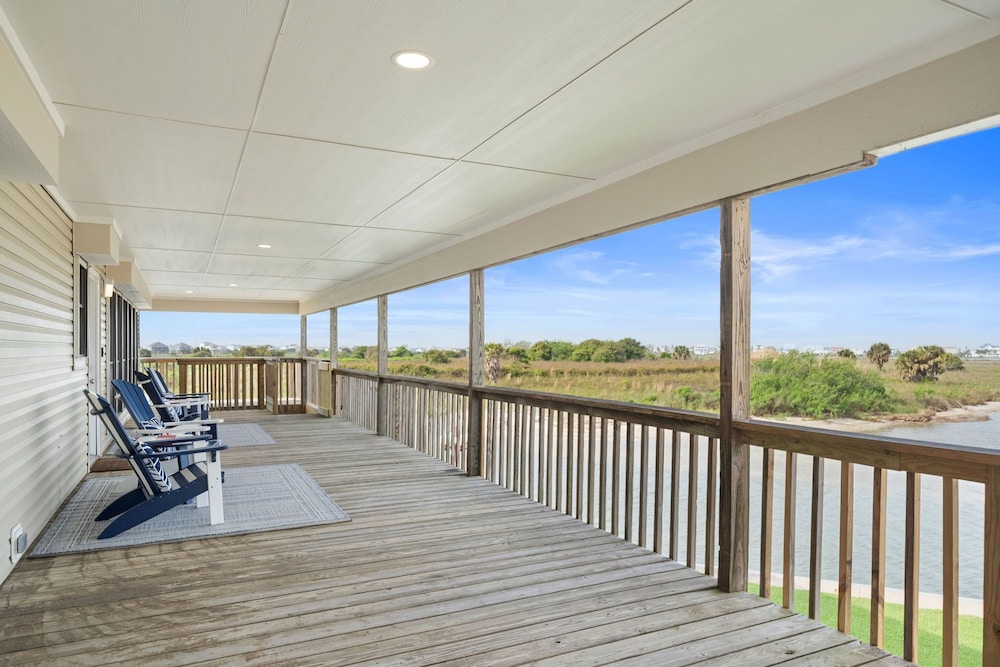 Bay Vista by Ryson Vacation Rentals