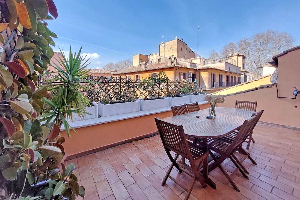 4bnb - Navona Rooftop