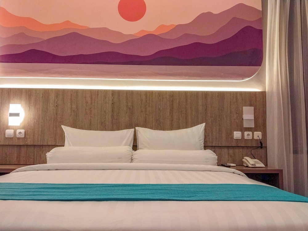 Front One Luxe Hotel Solo