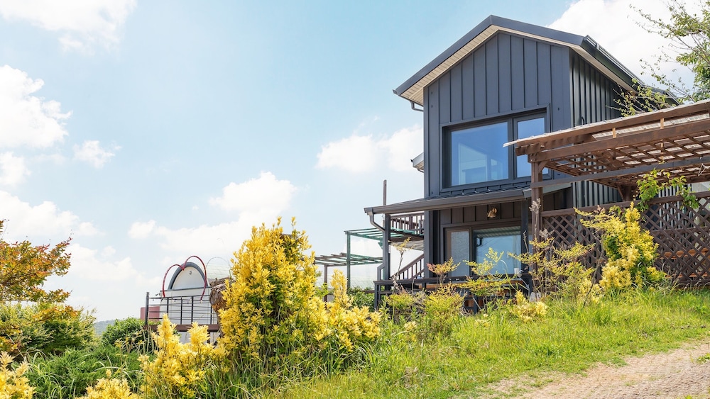 Gyeongju Happy Dream Ocean View Pension