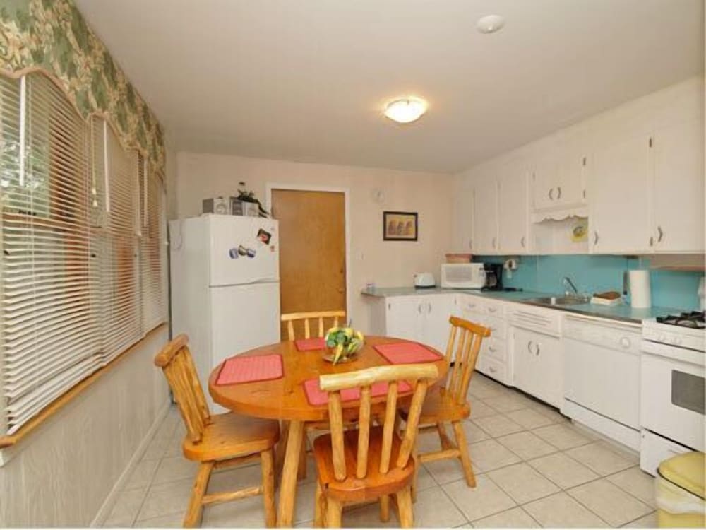 North Shore Cottages
