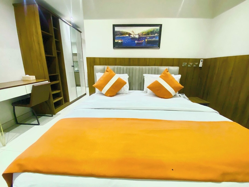 Urban Edge Comfort Apartment