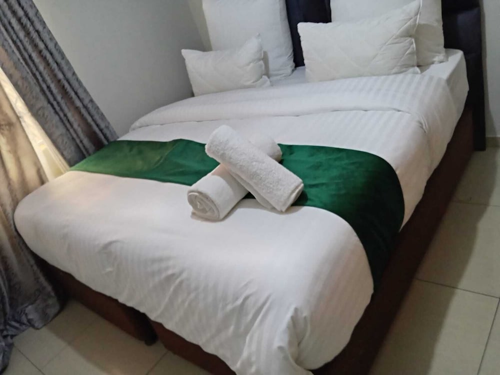 Gold Crown Self-catering Apartment