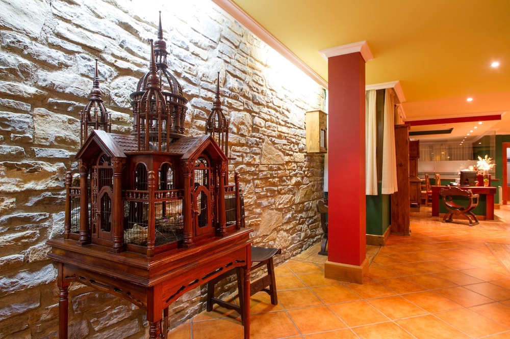 Vielha e Mijaran Vacations - Gran Chalet Hotel - Property Image 11