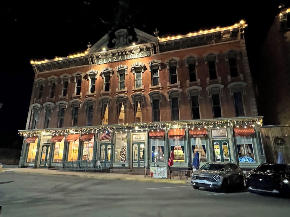 Historic Plaza Hotel