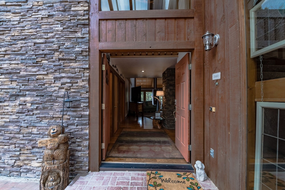 High Loop by Ruidoso Vacation Rentals view 5