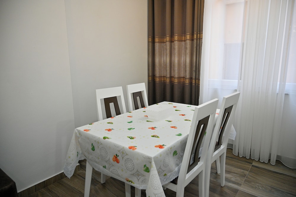 Elite Apartments