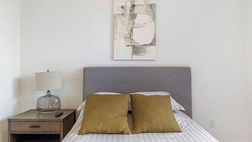 Landing Apartments - North Dallas