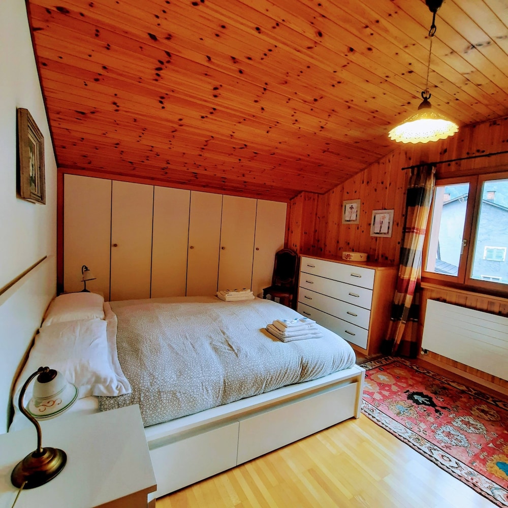 Chalet Nucleo 12 view 3