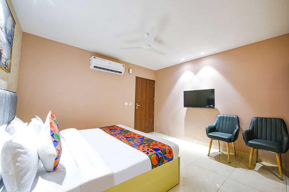 Fabhotel Supreme Suites view 3