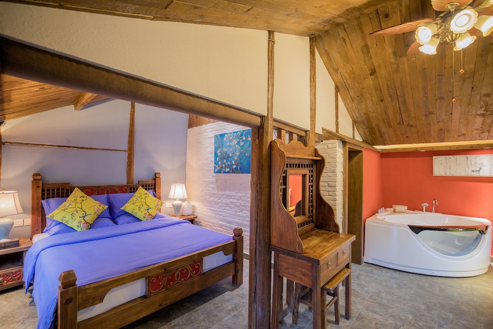 Li Jiang Tang Feng Yard No.4 view 4