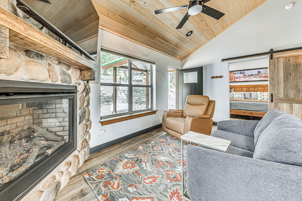 Walkable Location & Scenic Views: Ruidoso Cabin!