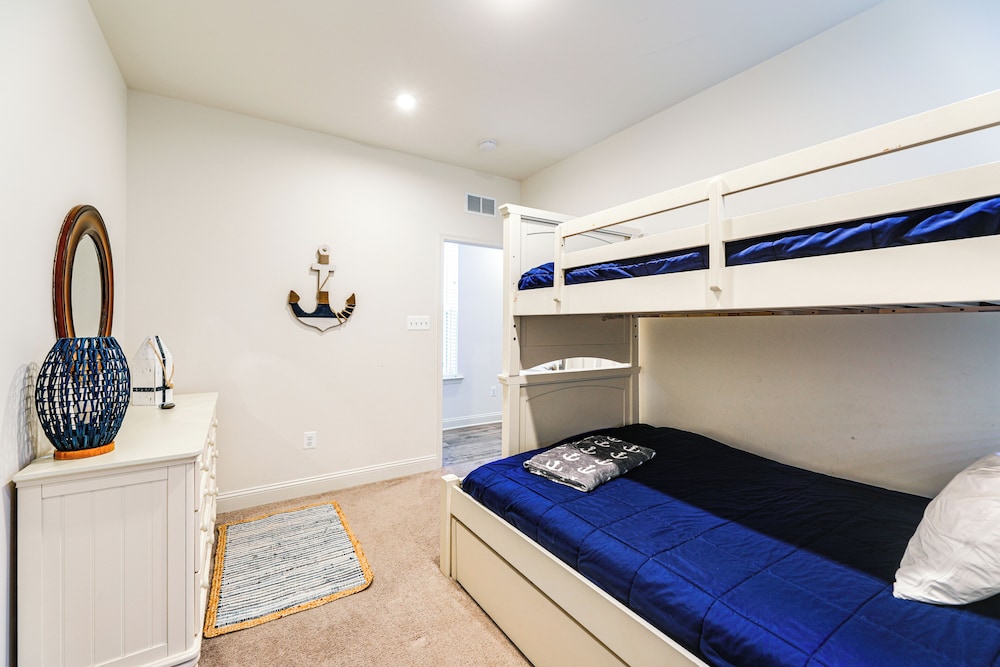 Shuttle to Bethany Beach: Stylish Home w/ Perks!