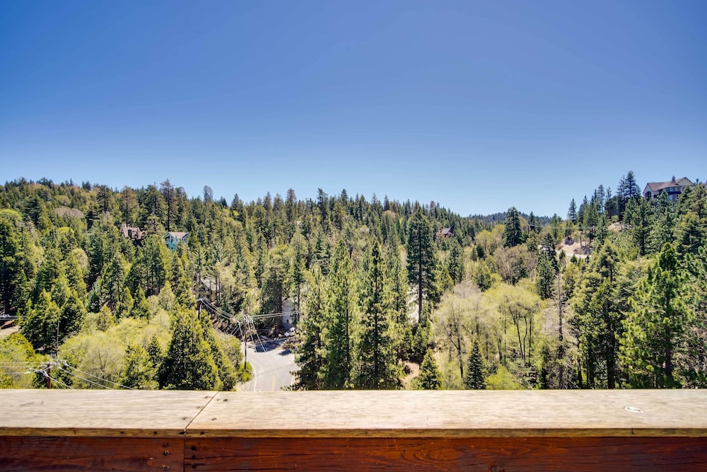 Lake Arrowhead Getaway With Decks + Game Room! view 5