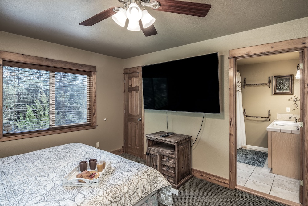 Double Elk Lodge view 2