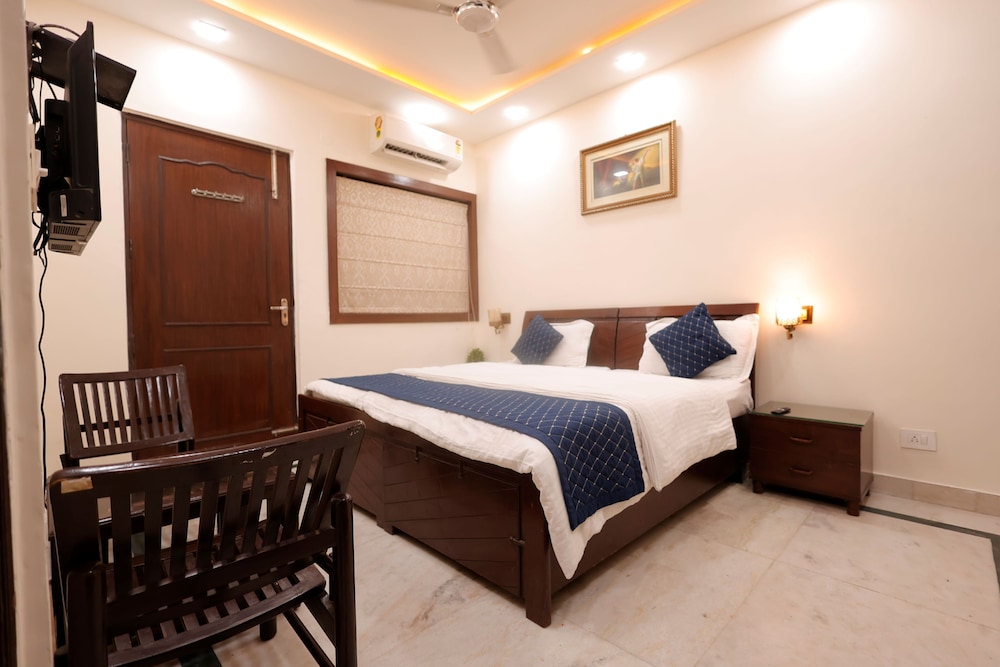 Room in B&B - Home Stay Cum Bed and Breakfast view 5