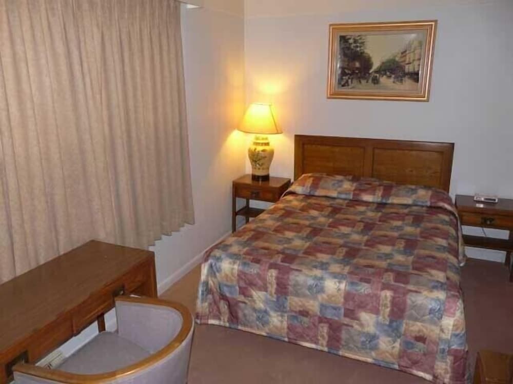 Alberni Inn