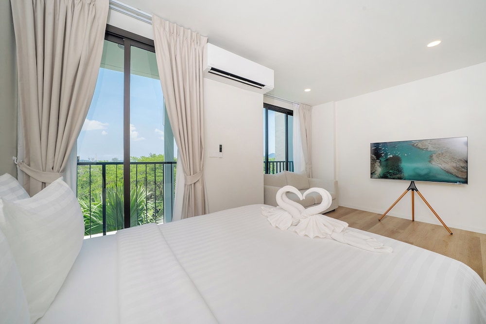 Zcape X2 Condominium in Bang Tao