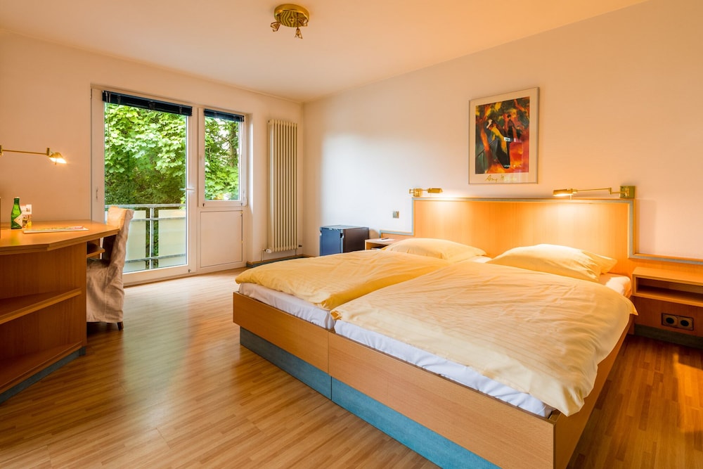 Starria Hostel foreign guest only 37