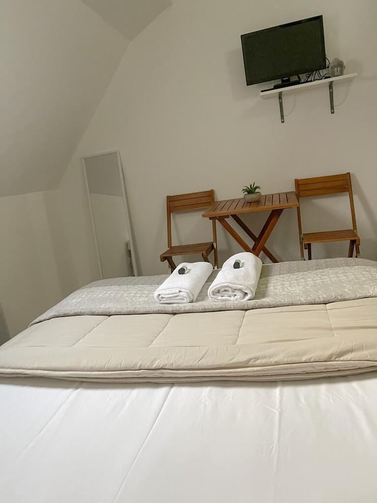 Felicidade Hostel