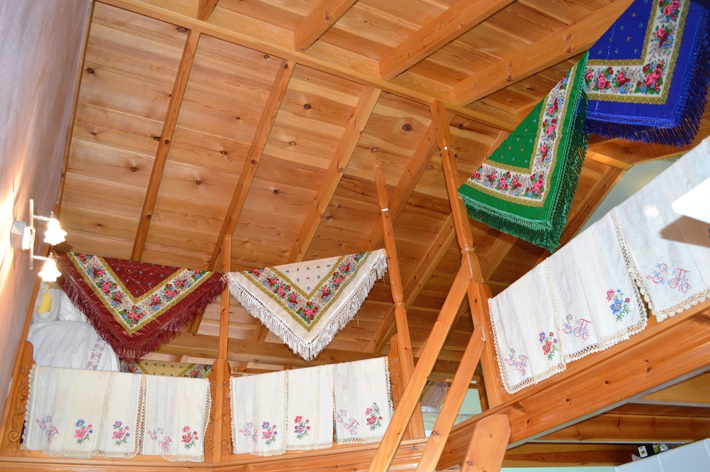 Traditional Karpathian home with panoramic View view 3
