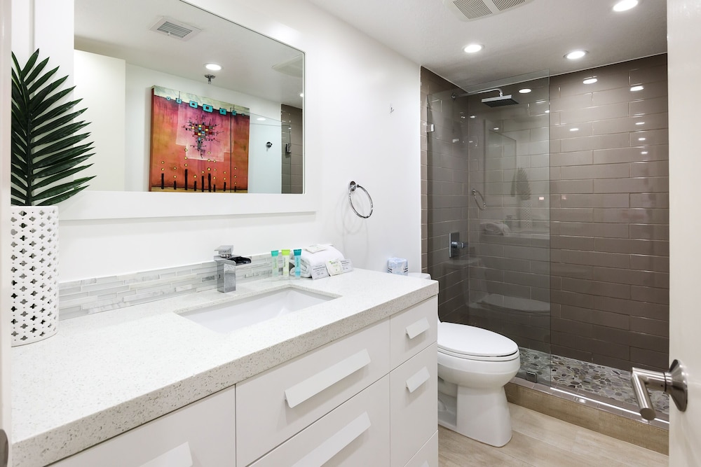 Surf Dweller 703 by Brooks and Shorey Resorts