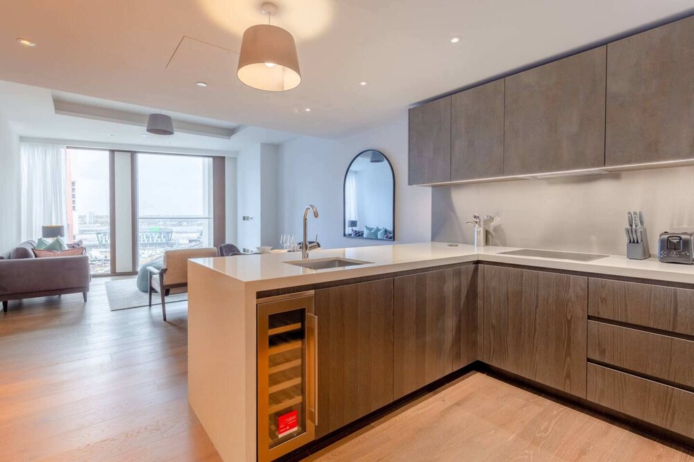 Luxurious 2BD Flat by the River Thames - Vauxhall