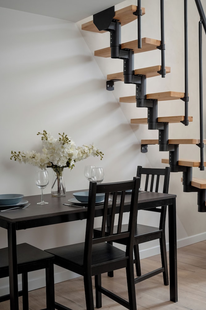 Apartment With Mezzanine by Renters