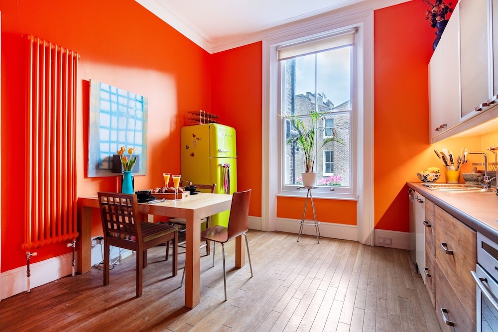 Cozy 2BR Near Notting Hill & Hyde Park