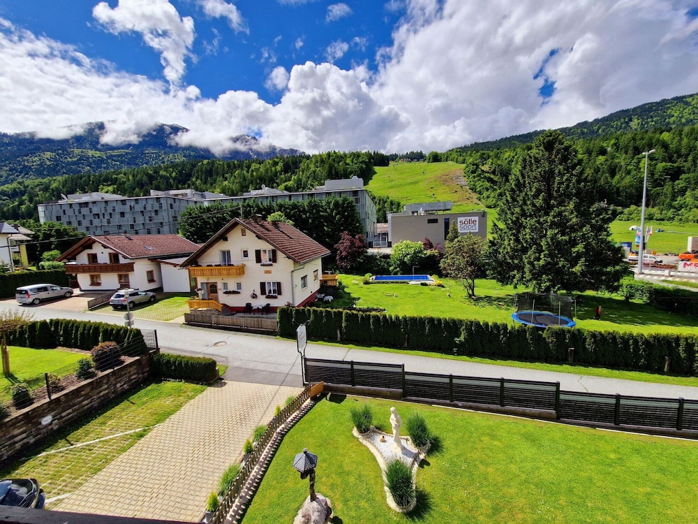 Apartment Near the Gondelbahn With Shared Pool