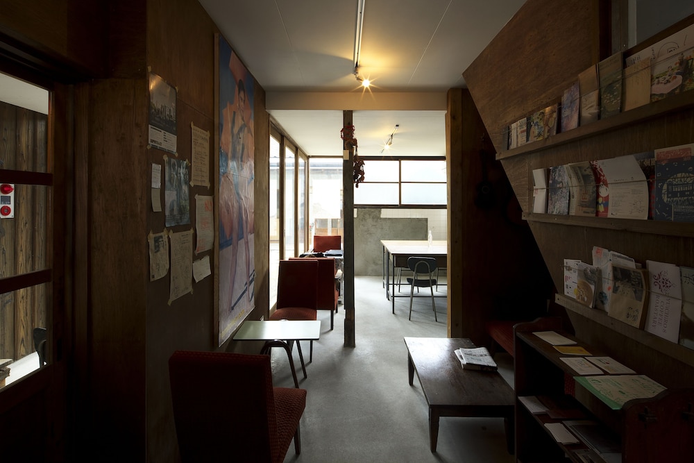 Torii-Kuguru Hostel
