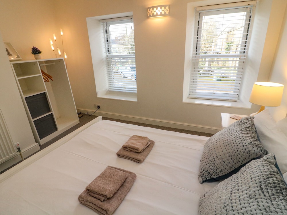Bay Leaf Cottage view 3