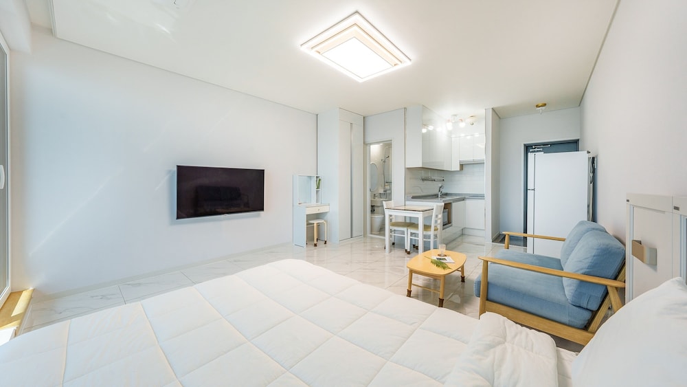 Yeosu Stay Raonpine Spa Pension