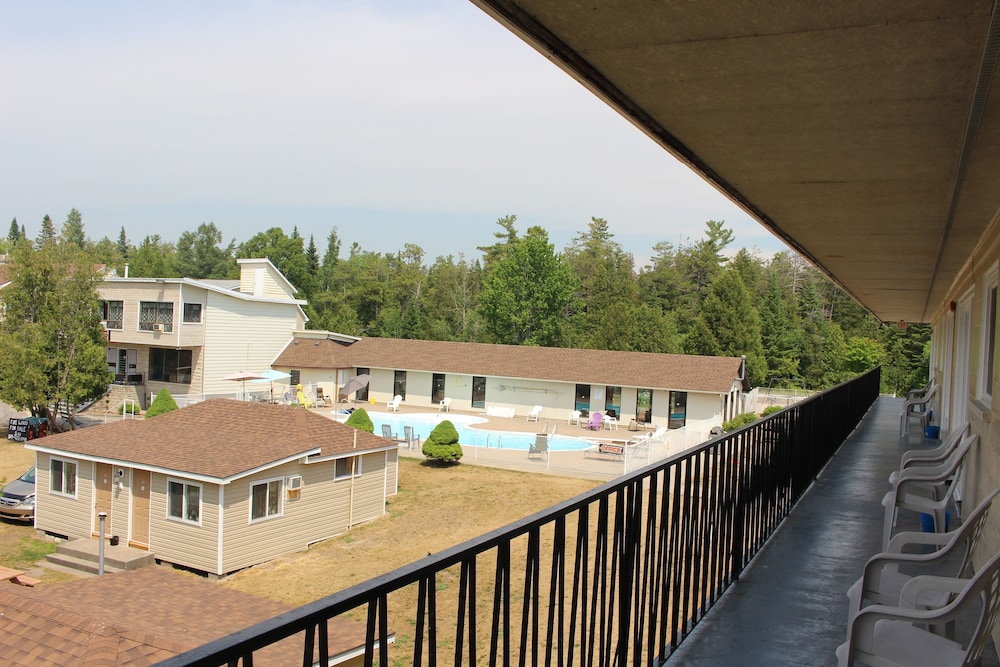 Sauble Beach Lodge