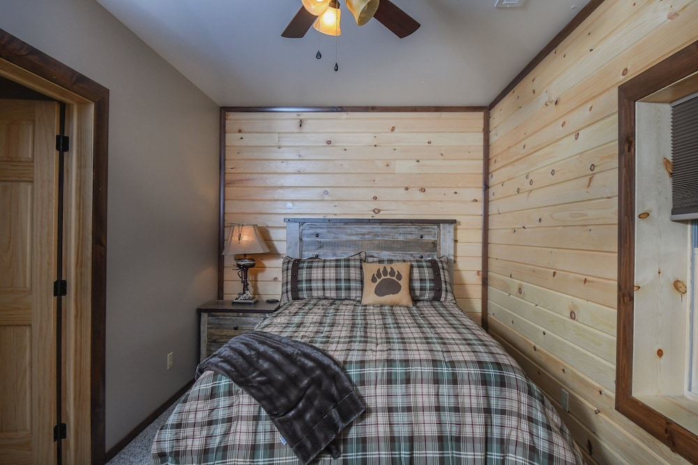 Hemlock Hideaway view 5
