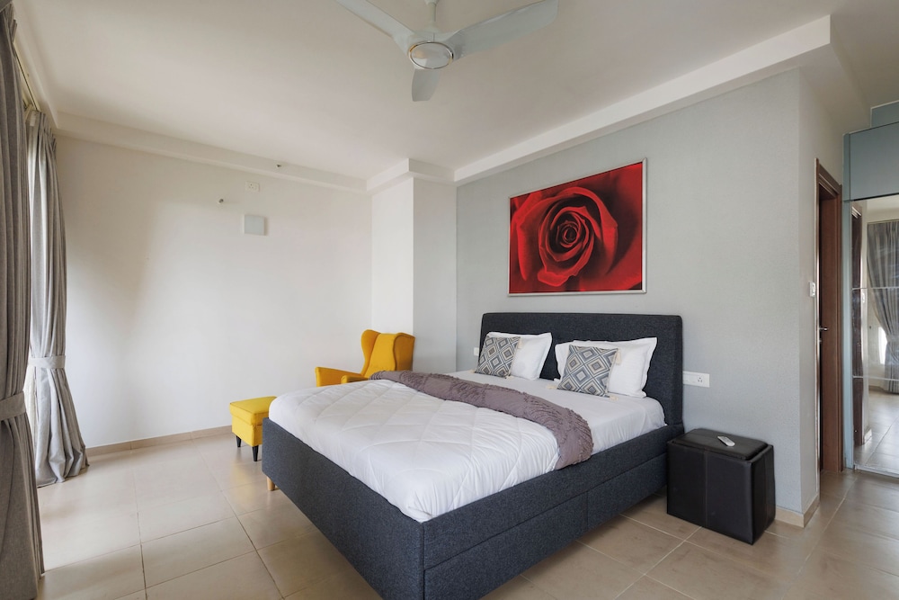 Skyline Haven by Red Olive4bhk30mins Airport