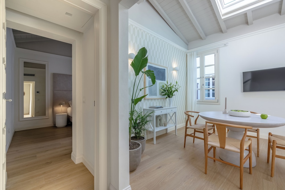 Deservi Luxury Apartments