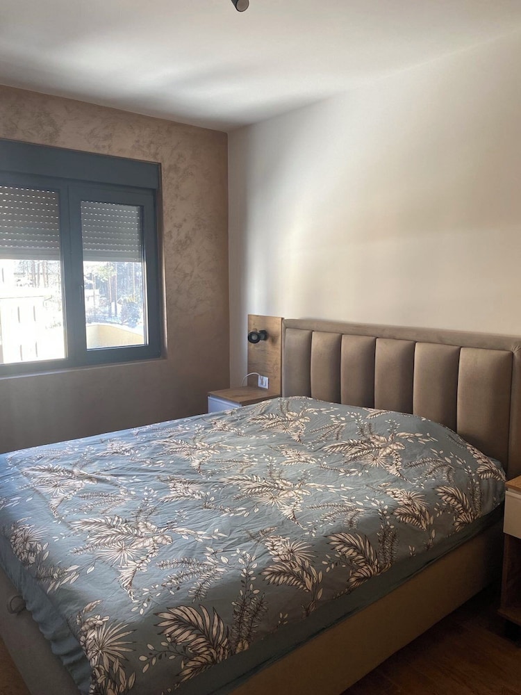 New, Complete Equipped Apartment With Spa, Indoor Pool and Parking Place!!
