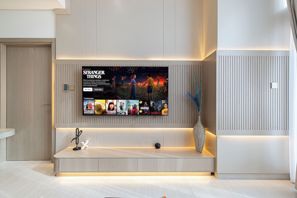 Binghatti Phantom Suites by Hostiva