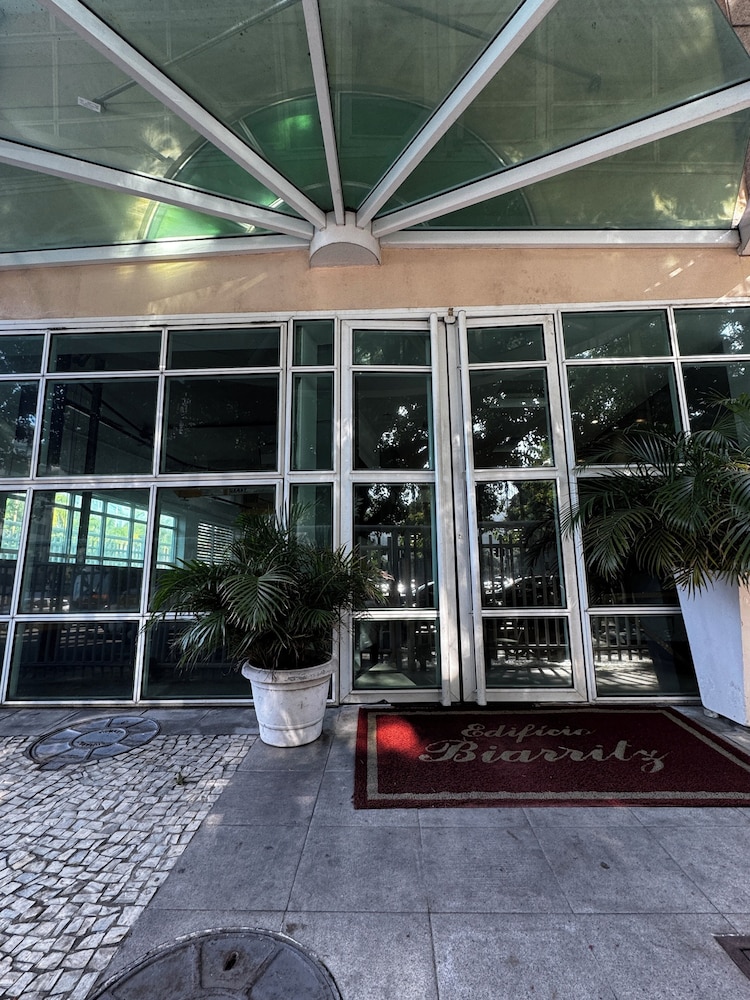 Duplex Leblon com Garagem Vista Cristo - 2 Quartos
