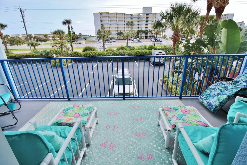Oceanwalk 2-203