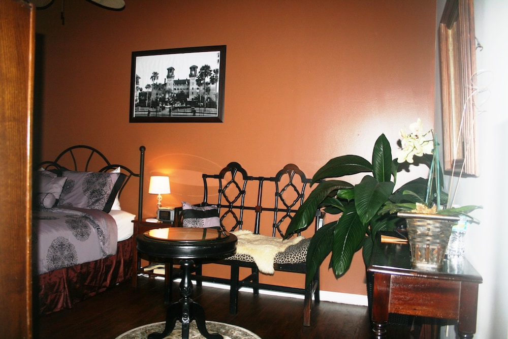 Old City House Inn and Restaurant