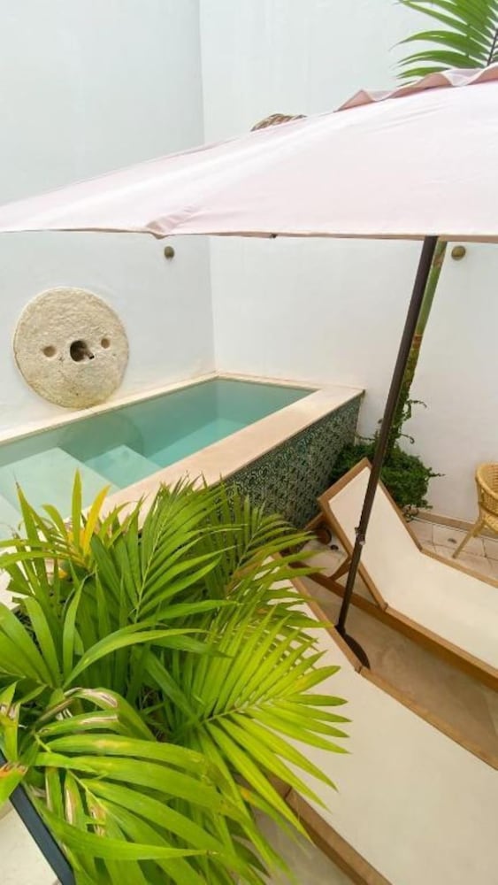 Honest Sevilla Hotel 71
