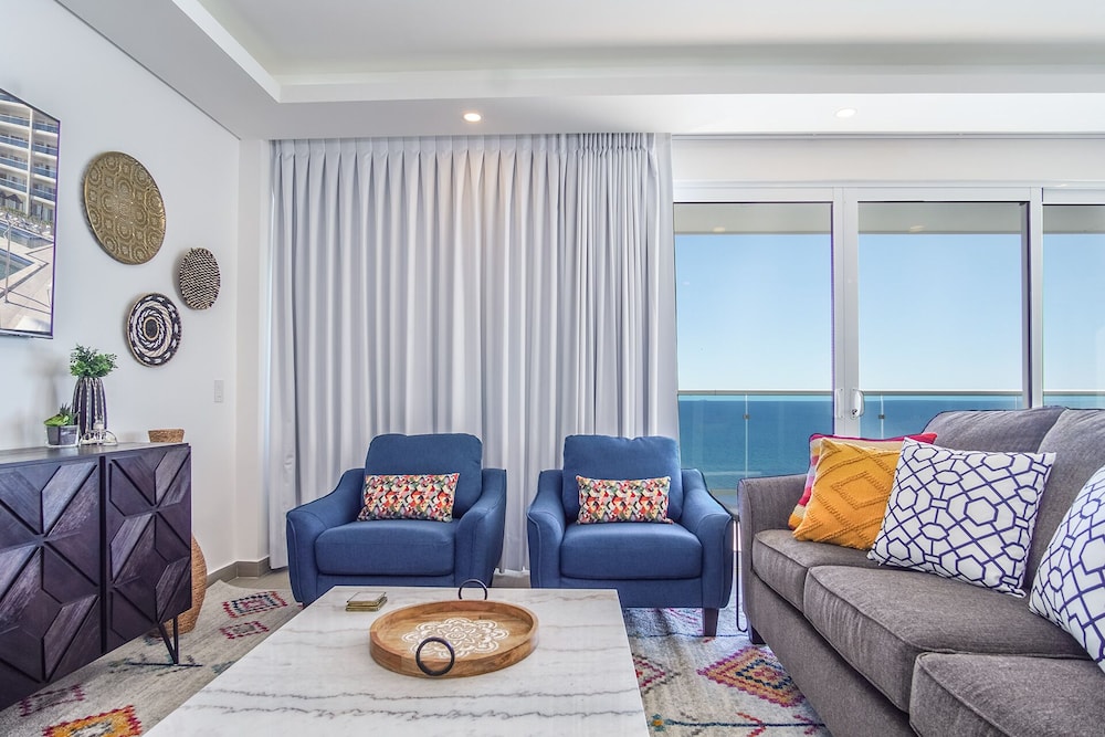 Beautiful 2 Bedroom Condominium Fully Equipped at the New Encantame Towers Verano 805